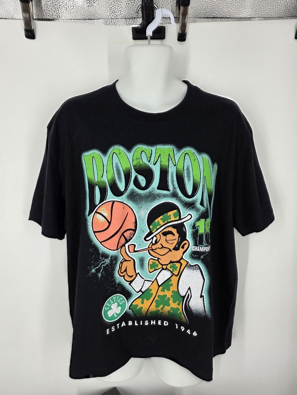 NBA Boston Celtics 18x Champions Shirt Large Black Lucky Leprechaun NWT